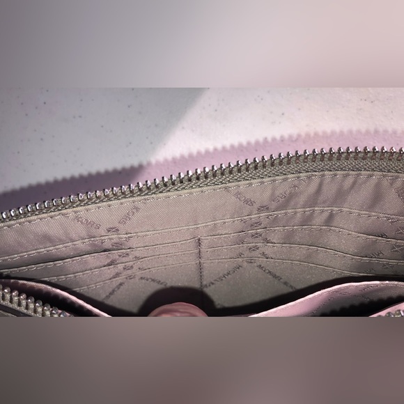 Michael Kors Gray Pebbled Large Wristlet - Picture 5 of 11